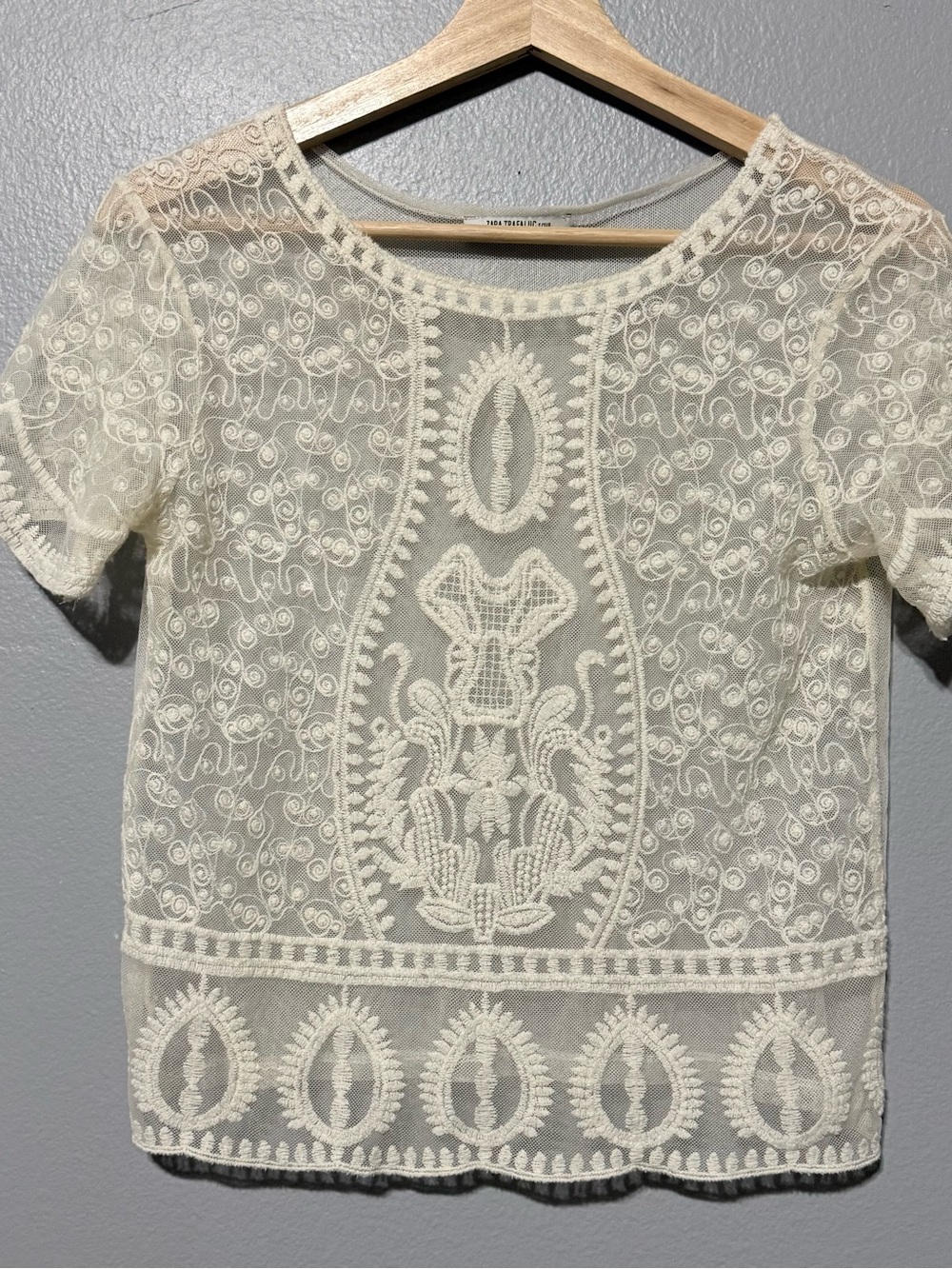 Zara Cream Lace Embroidered Short Sleeve Blouse